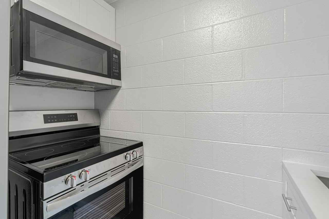 2114 Washington Ave - Photo 7 of 16