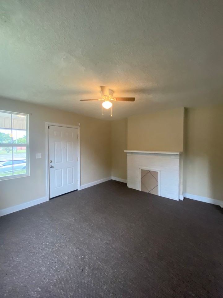 2001 Walnut Ave - Photo 2 of 8