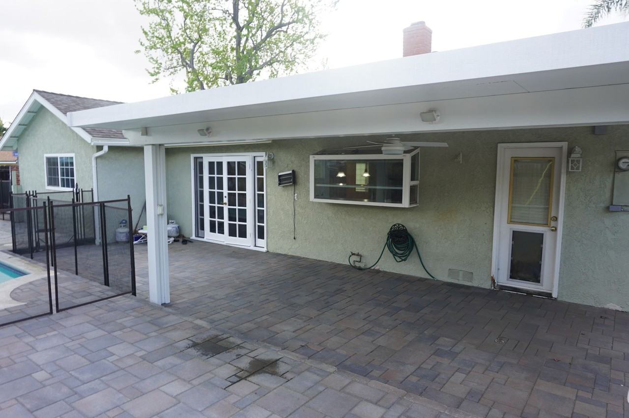 1047 E Tularosa Ave - Photo 2 of 18
