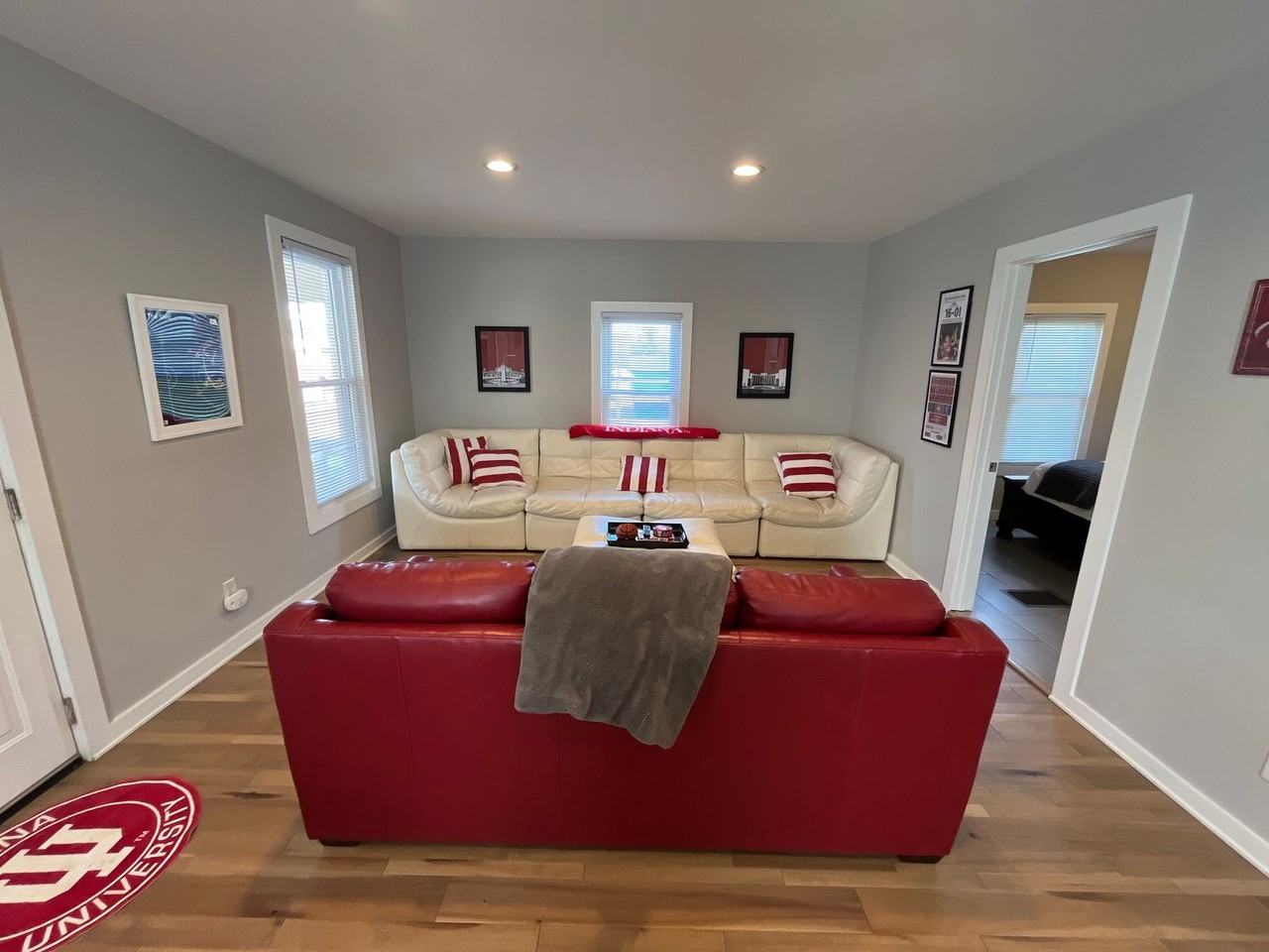 402 E 17th St - Photo 5 of 40