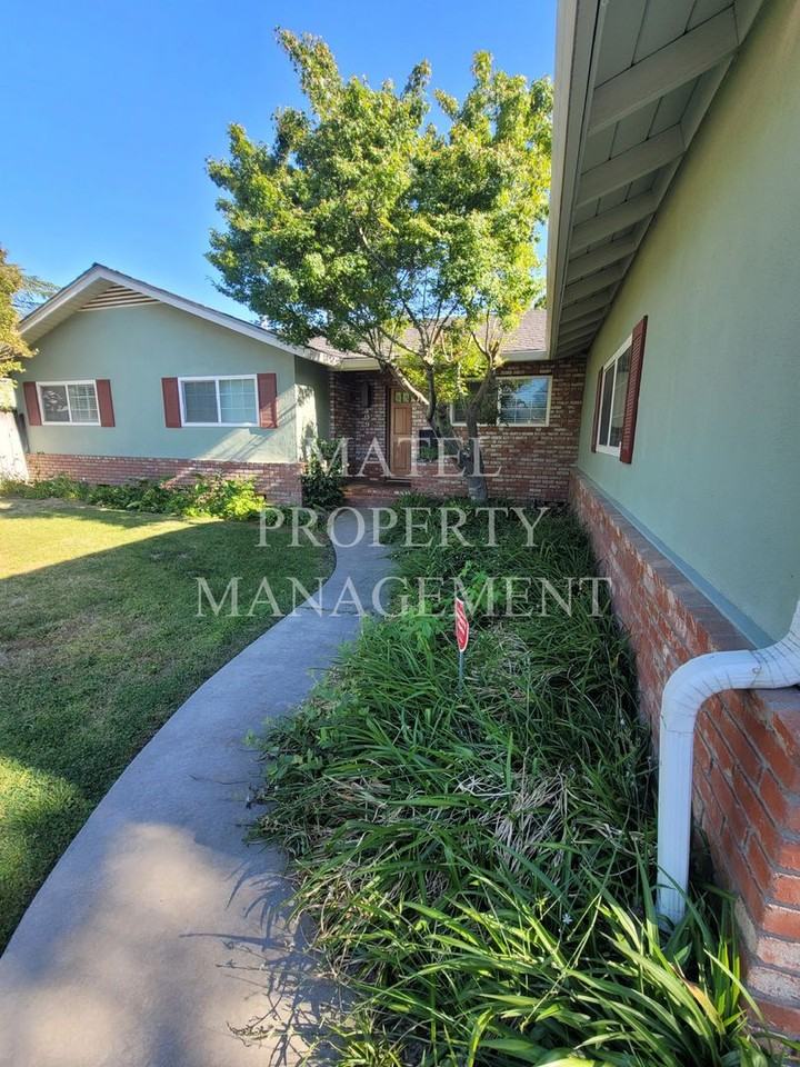 409 Birchwood Ct - Photo 2 of 19