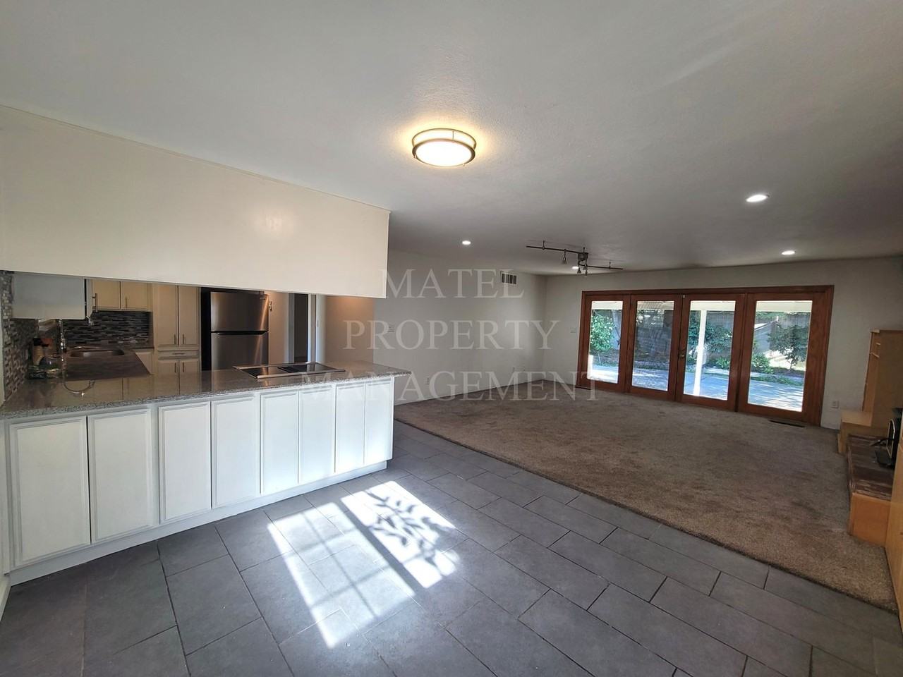 409 Birchwood Ct - Photo 3 of 19