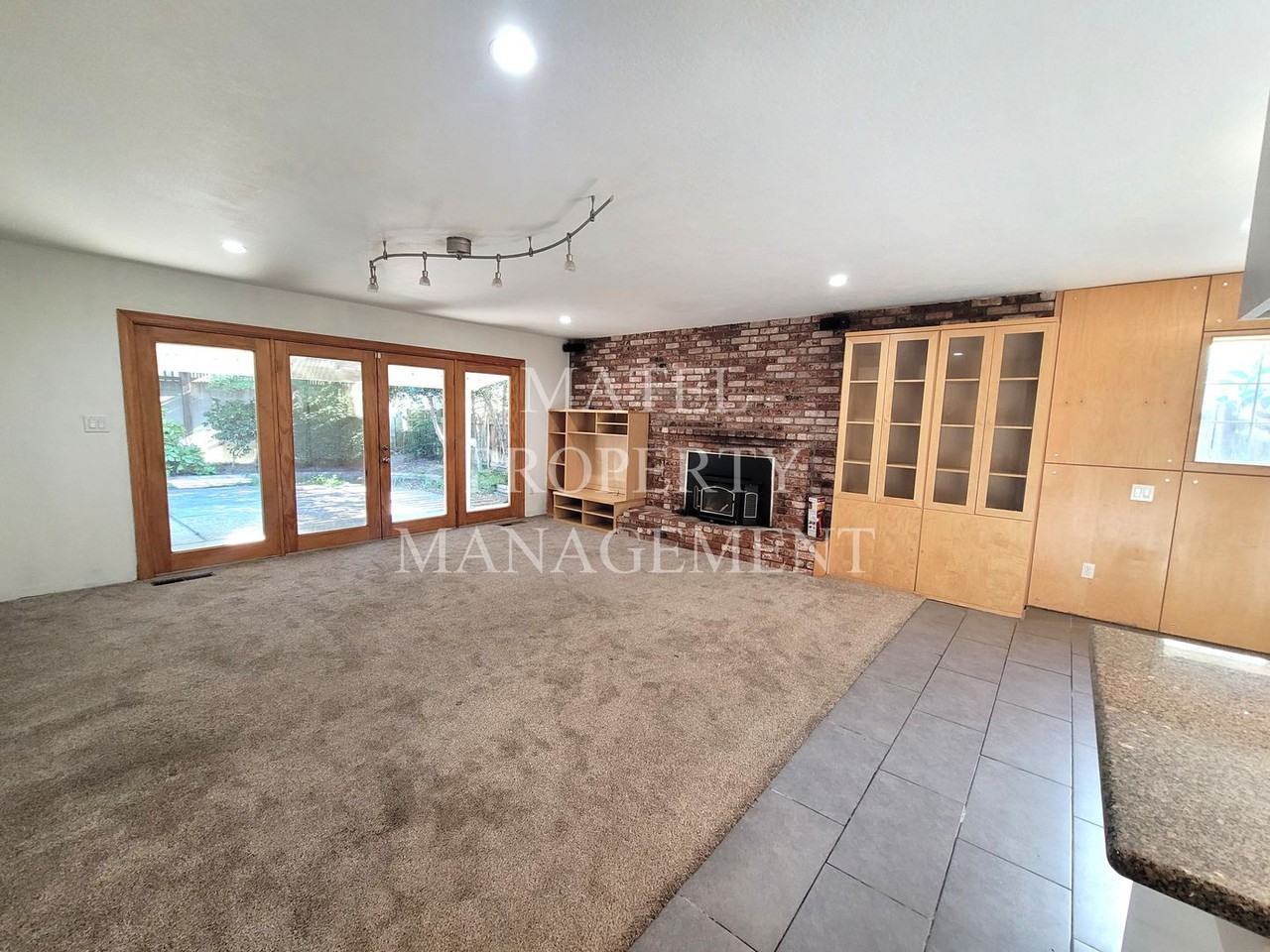 409 Birchwood Ct - Photo 5 of 19