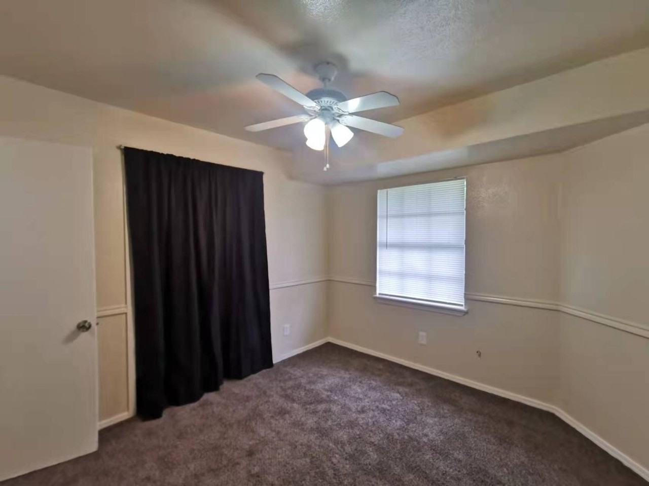 4529 Larner St - Photo 5 of 9