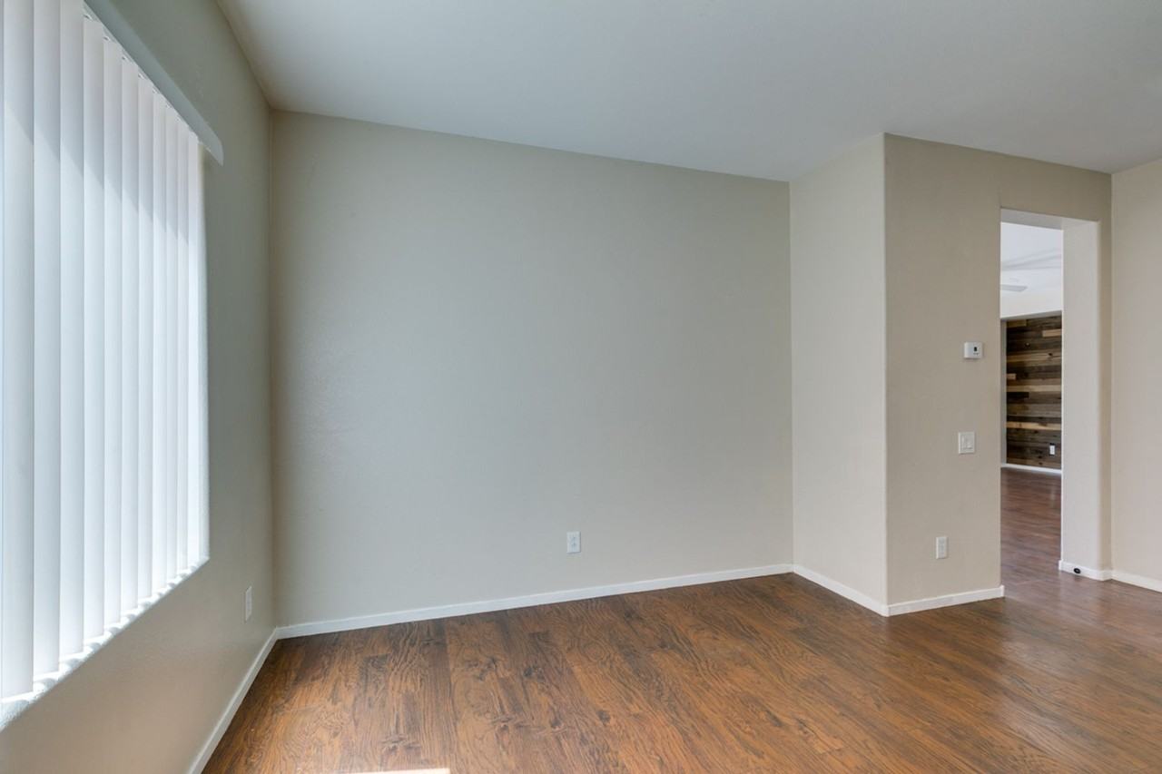 2925 Dowitcher Ave - Photo 3 of 45