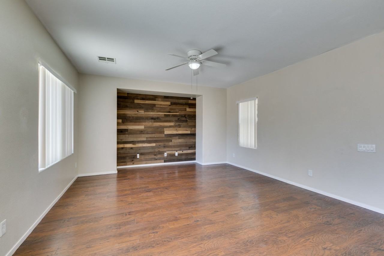 2925 Dowitcher Ave - Photo 7 of 45