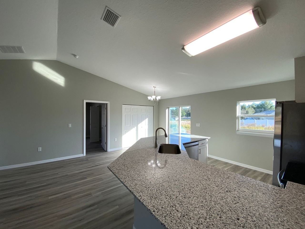 22 Dogwood Drive Ct - Photo 7 of 26