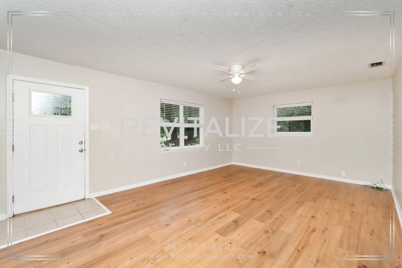 5628 Aljon Dr - Photo 5 of 26