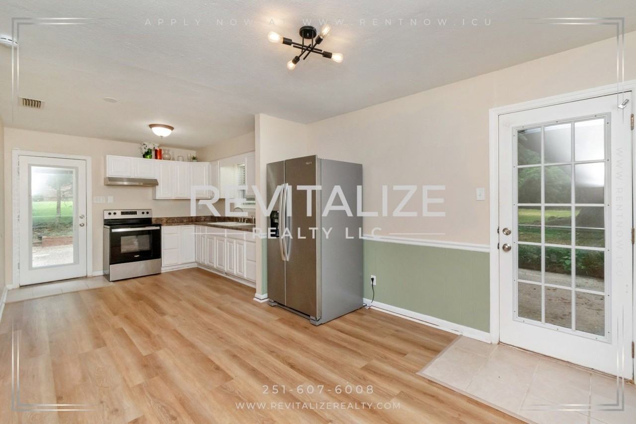 5628 Aljon Dr - Photo 7 of 26