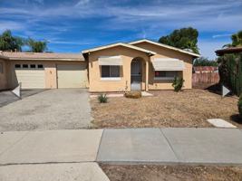 featured image of 493 Avenida Calandria