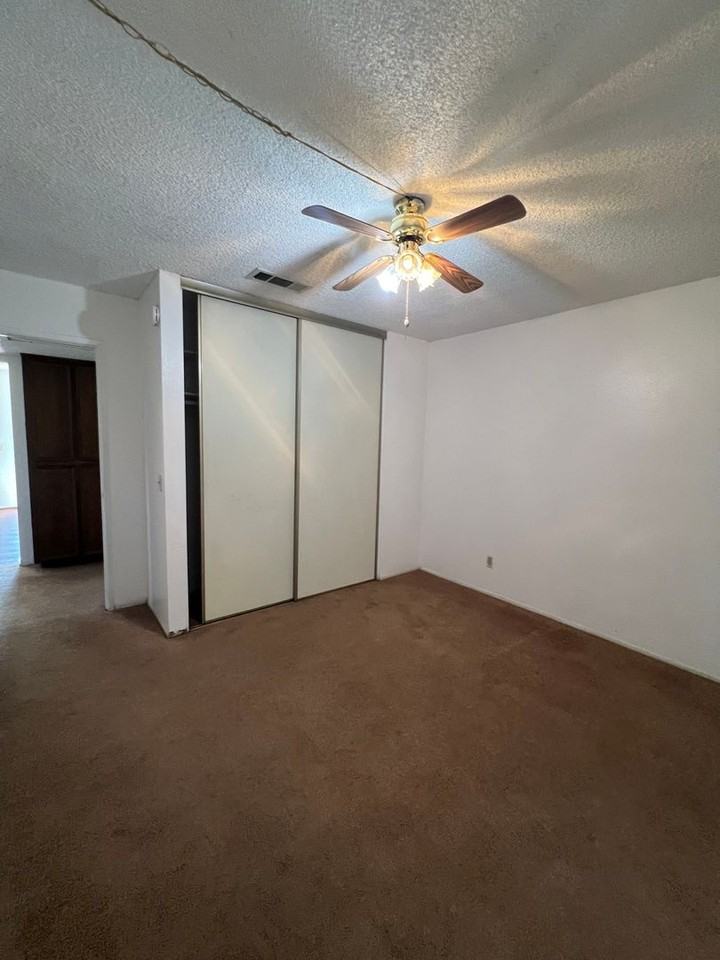 493 Avenida Calandria - Photo 7 of 10