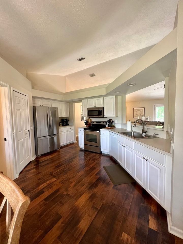 12369 Burgess Hill Dr - Photo 5 of 23