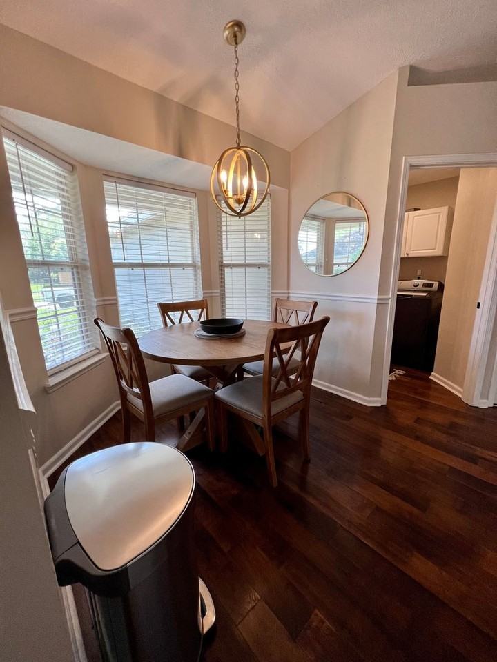 12369 Burgess Hill Dr - Photo 7 of 23