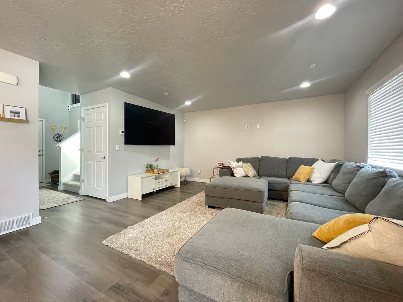 15096 S Honor Dr - Photo 3 of 25