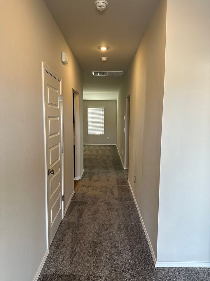 10004 Sw 42nd St - Photo 5 of 20
