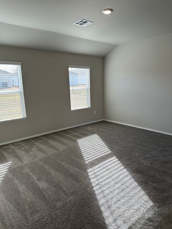 10004 Sw 42nd St - Photo 6 of 20