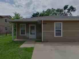 611 S Mount Carmel Ave - Photo 1 of 1