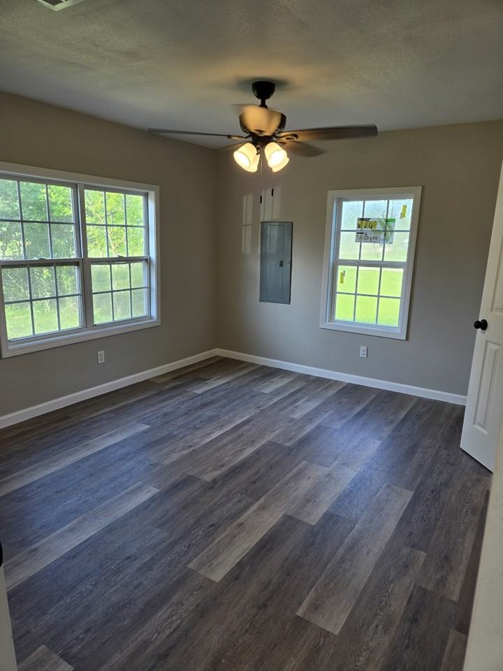3616 Lark St - Photo 4 of 10