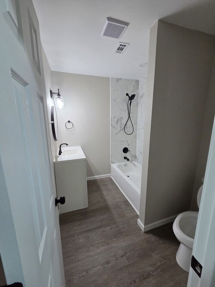 6632 Madison St - Photo 4 of 18