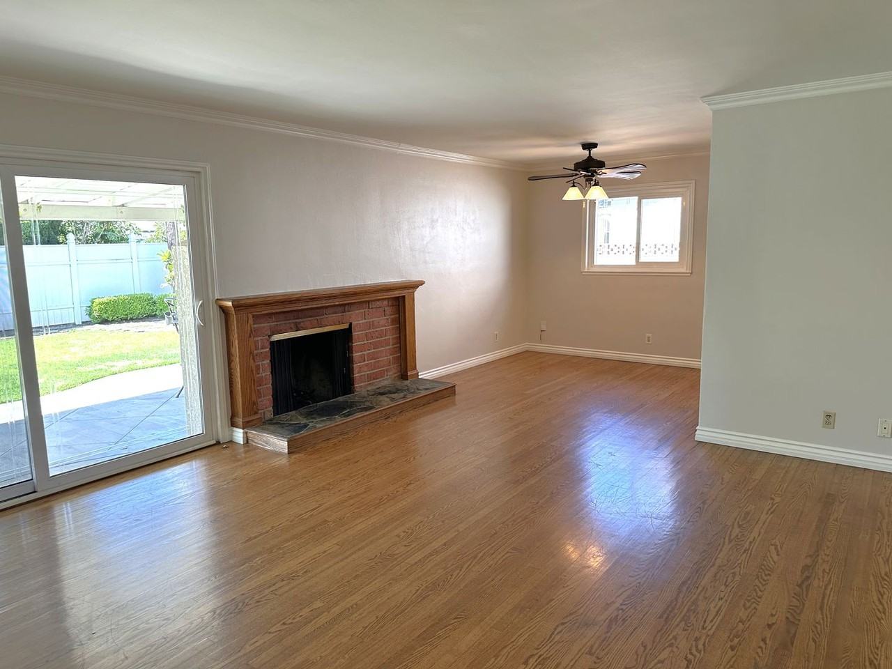 1420 E Lomita Ave - Photo 2 of 15