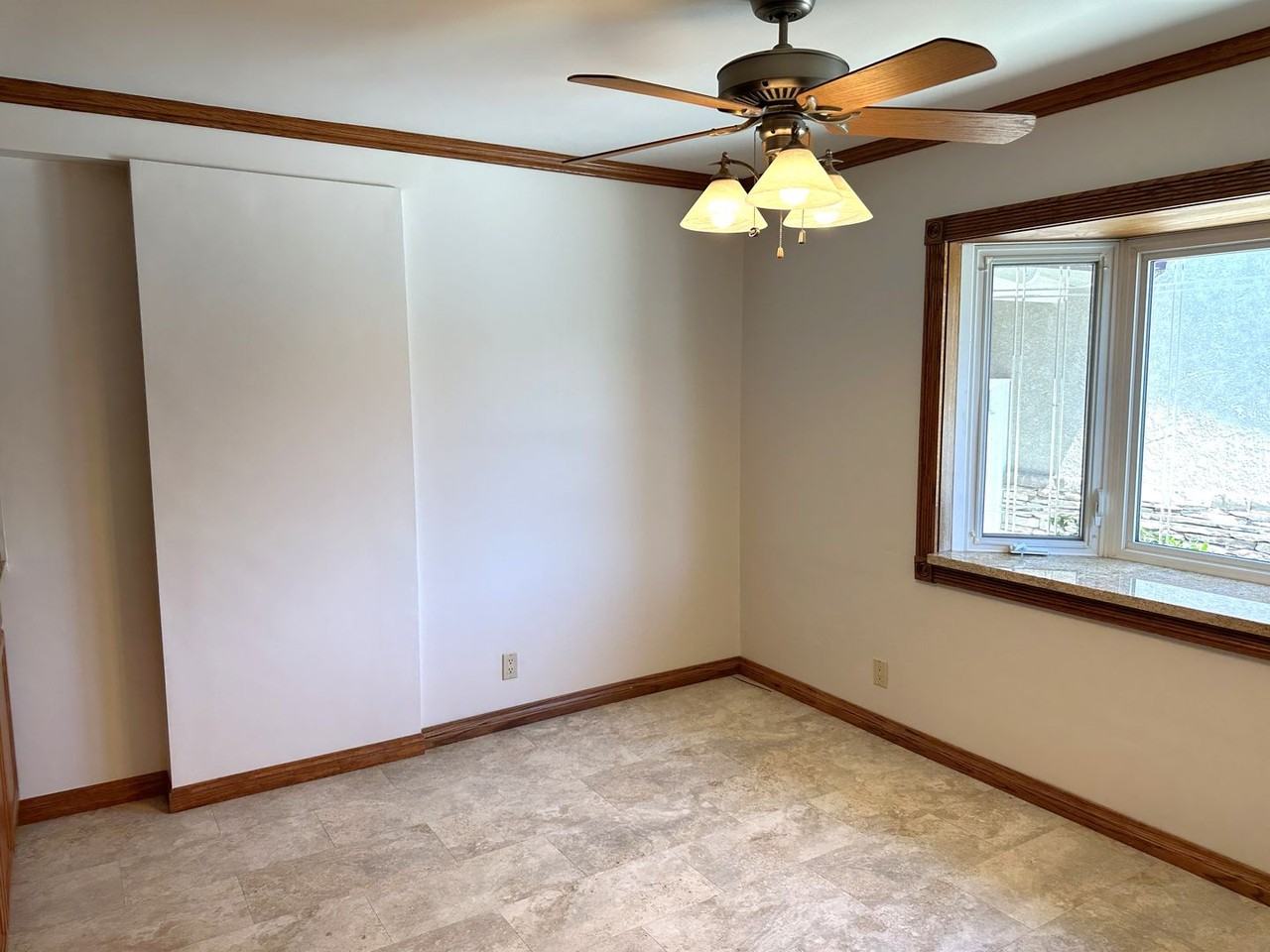 1420 E Lomita Ave - Photo 4 of 15