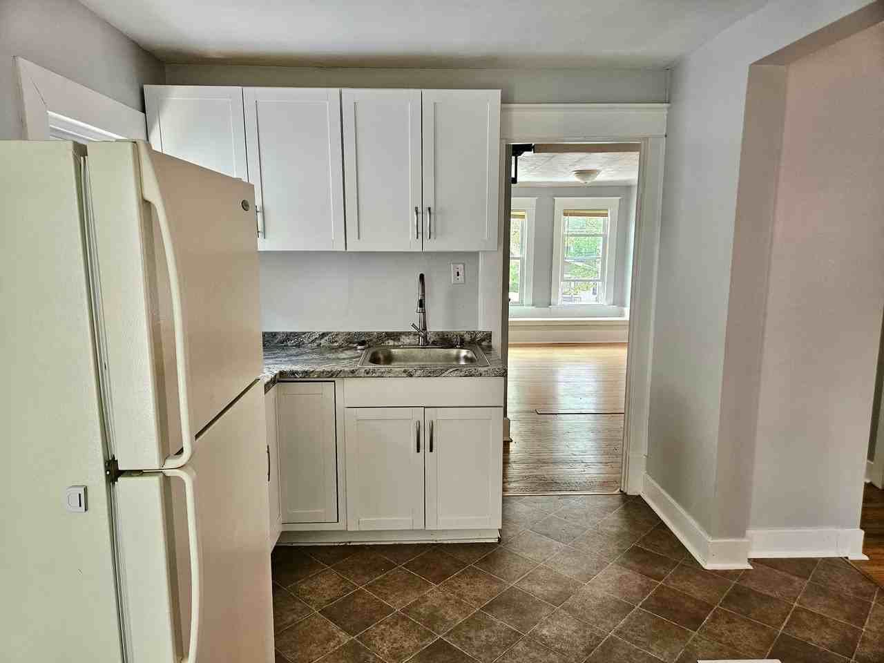 911 Weschler Ave #2 - Photo 3 of 12