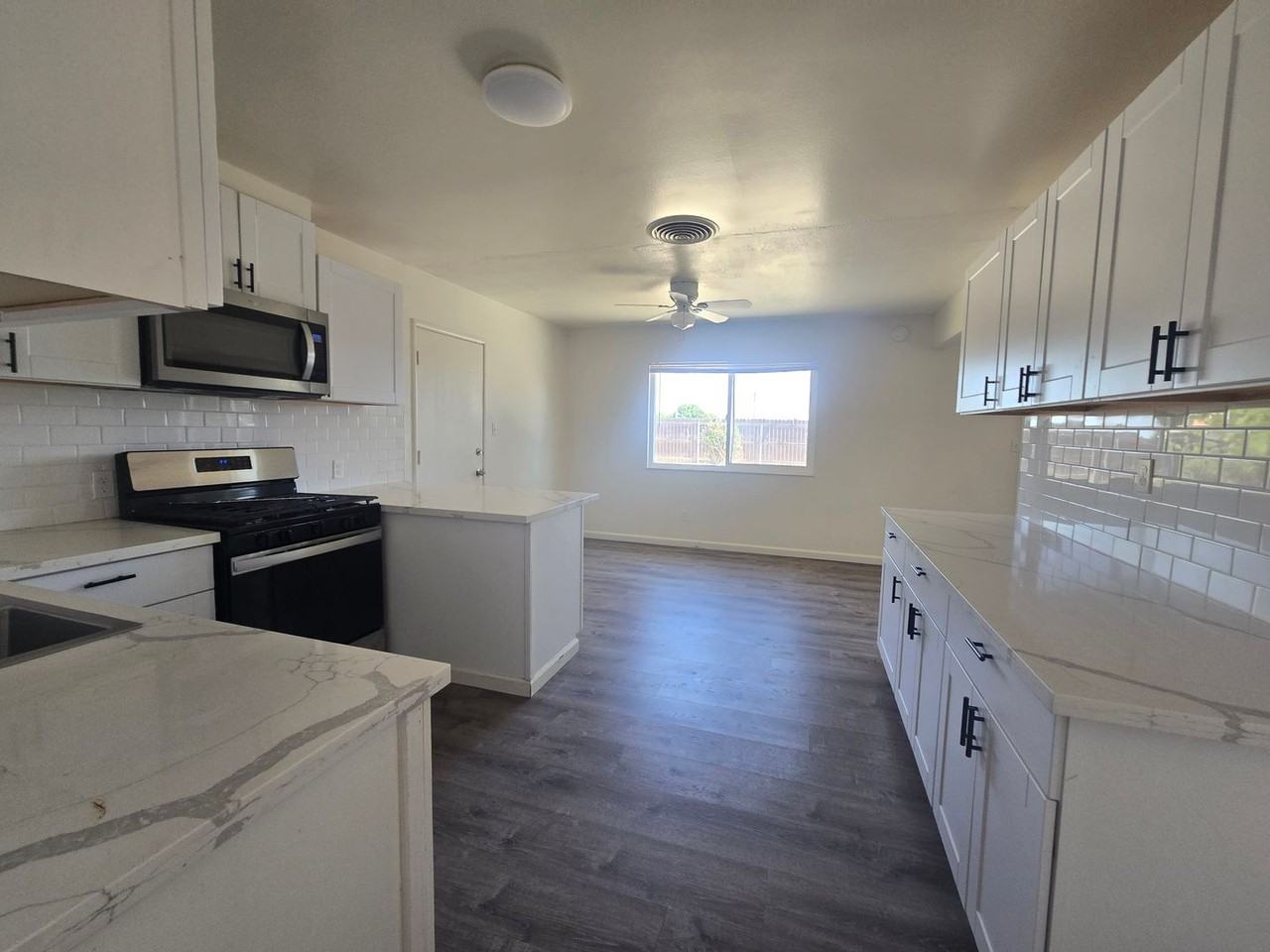 1200 W Water St - Photo 4 of 14