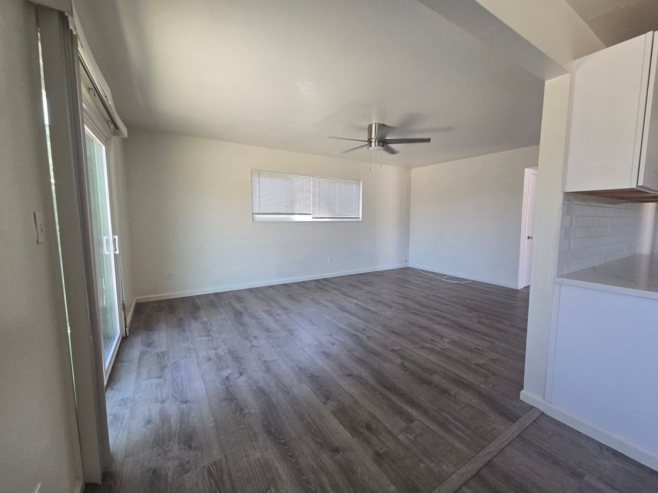 1200 W Water St - Photo 6 of 14