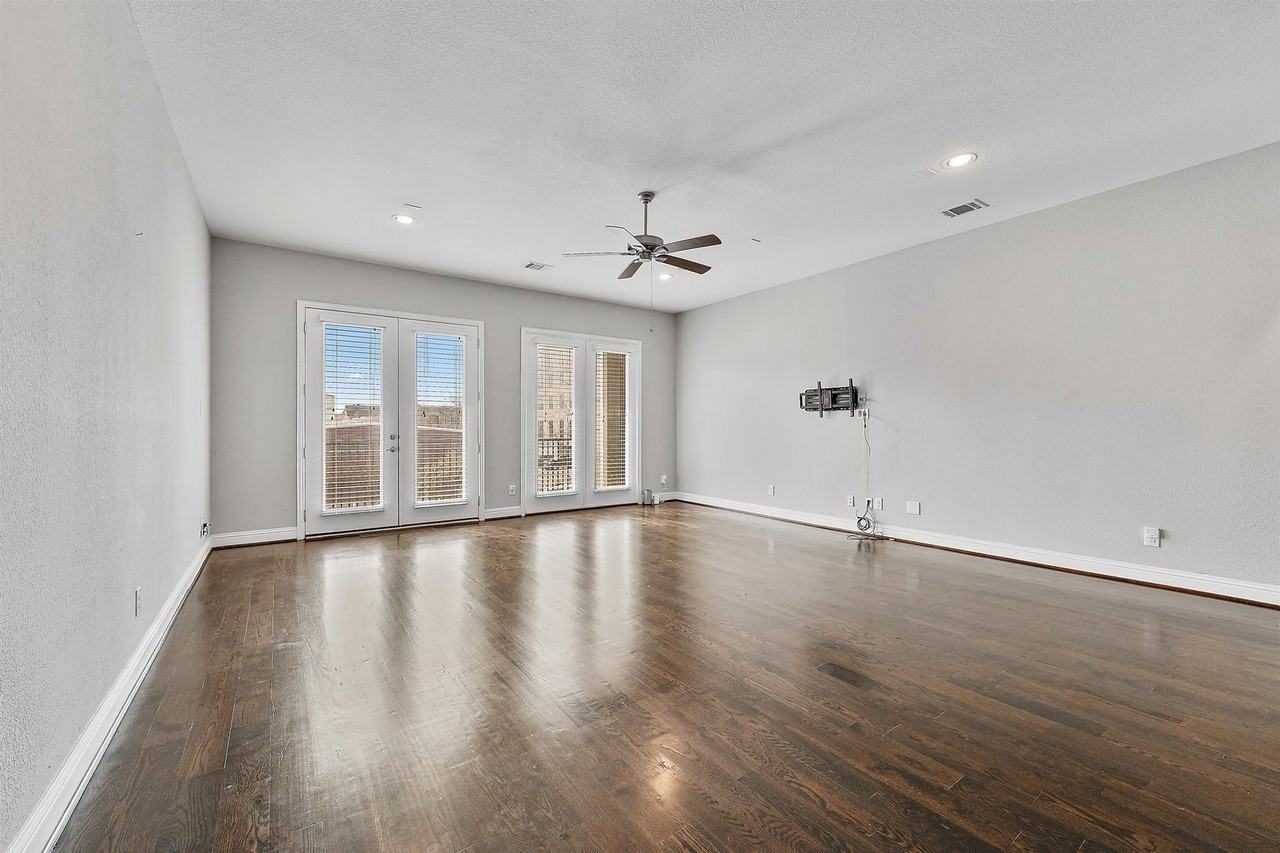 1221 W 19th St #B - Photo 7 of 26