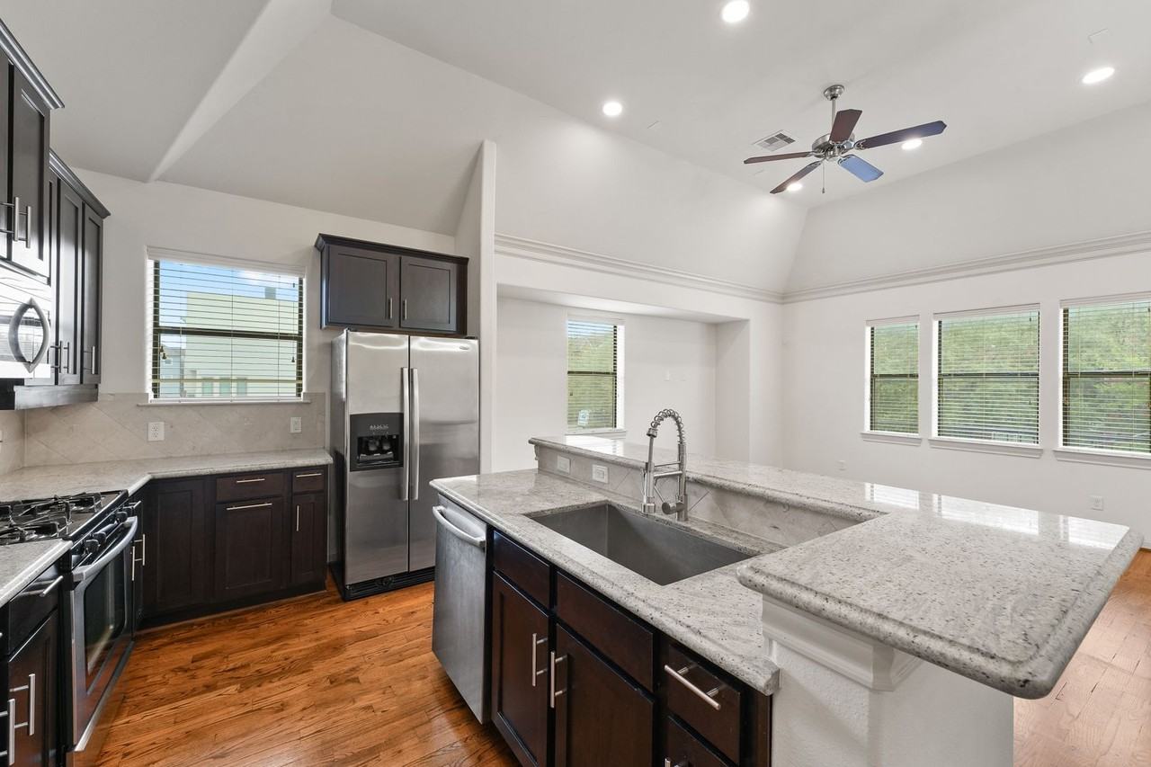 2305 Bastrop St #A - Photo 4 of 16