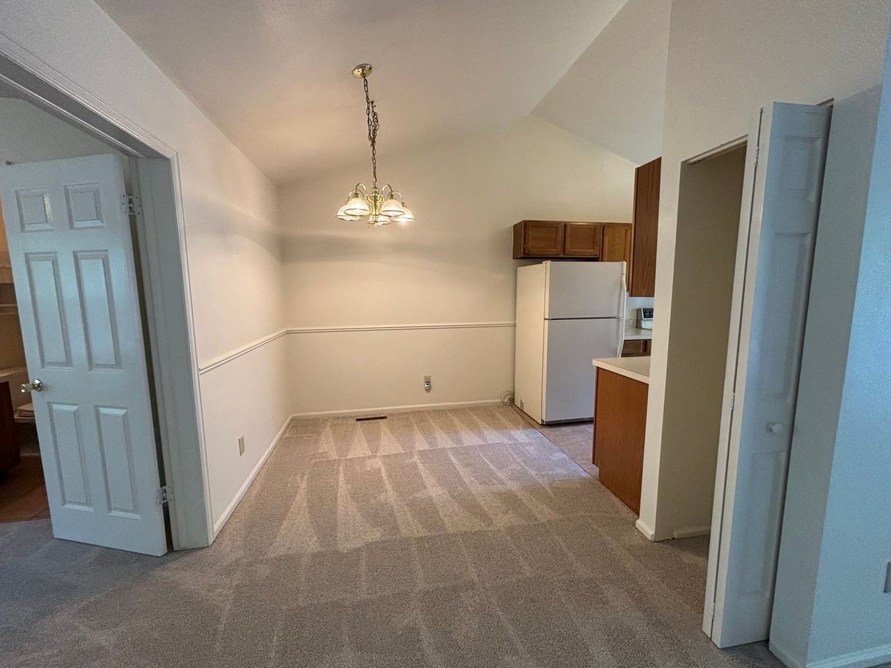 1047 Mirrormere Cir - Photo 6 of 24