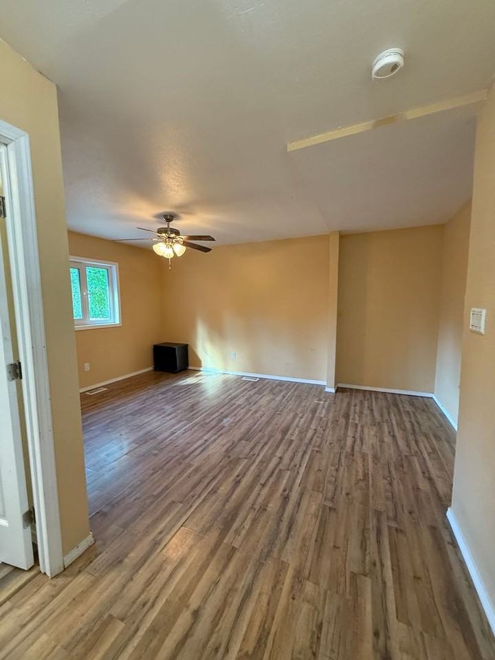 3473 Rosehip Dr - Photo 3 of 35