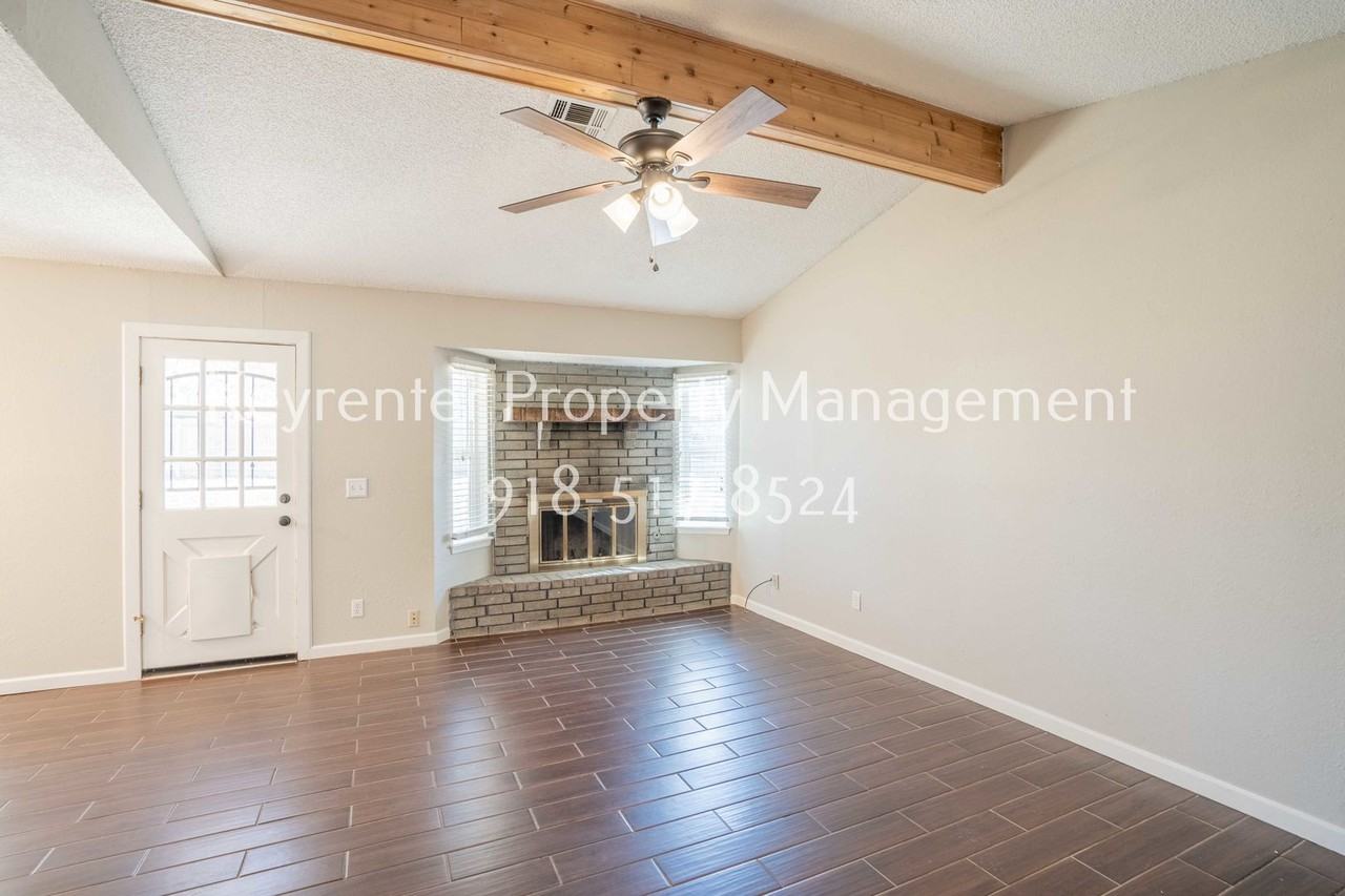 4601 S Cedar Ave - Photo 3 of 13
