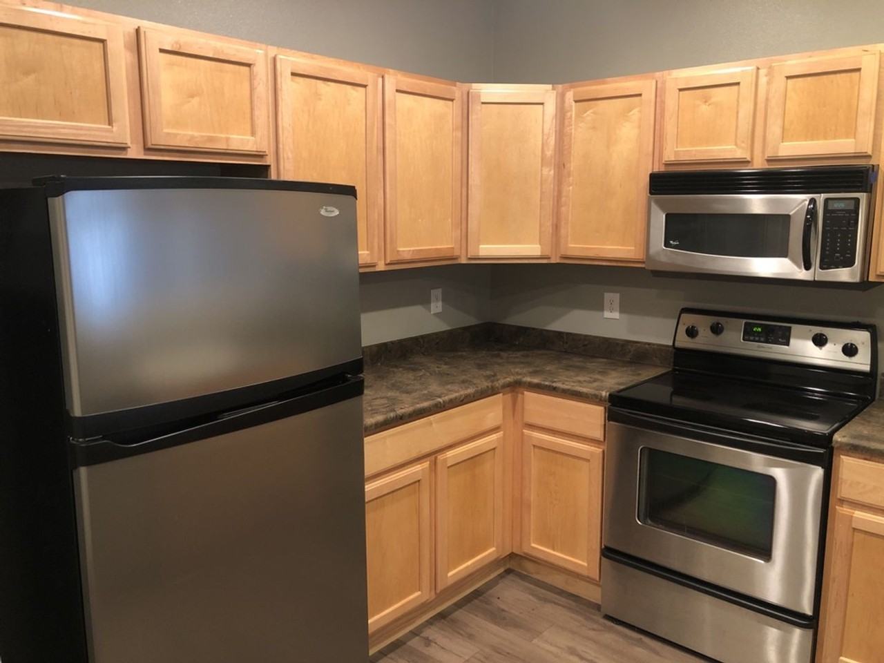 1002 Lucca Dr - Photo 6 of 15