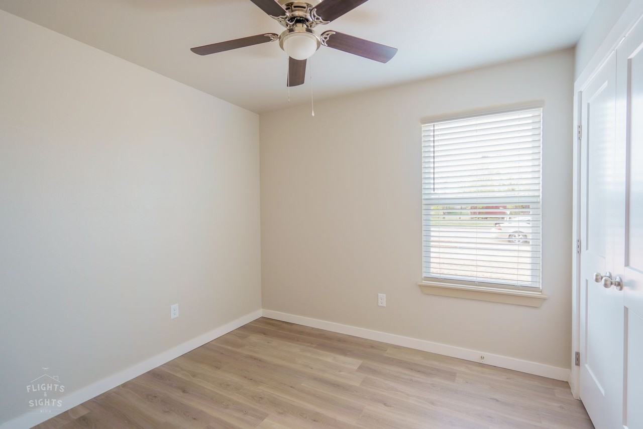 6120 Princess Ln - Photo 7 of 18