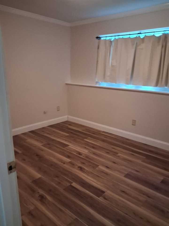 74 Barrett St - Photo 4 of 5
