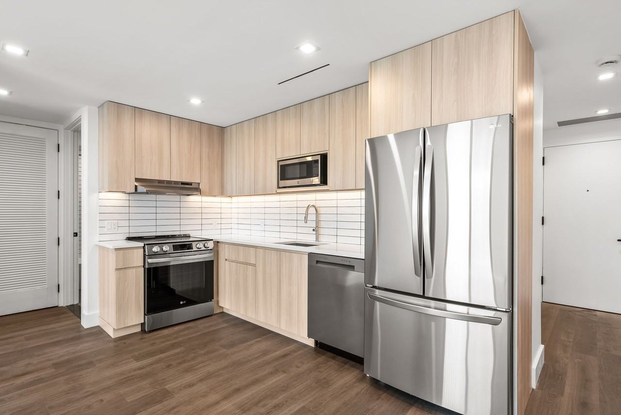 2339 Nostrand - Photo 4 of 11
