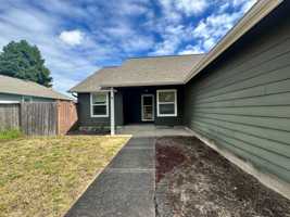 featured image of 4063 Alameda Ave Ne
