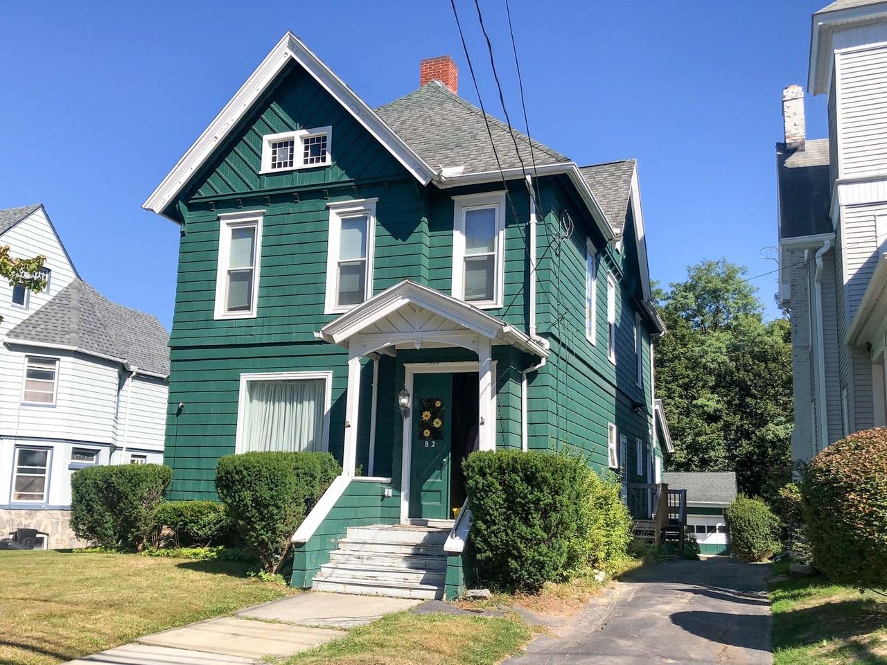 82 Chestnut St - Photo 2 of 5