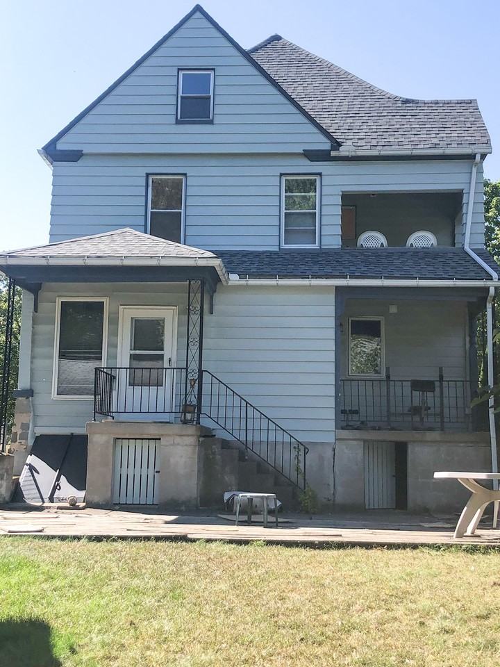84 Chestnut St - Photo 3 of 7