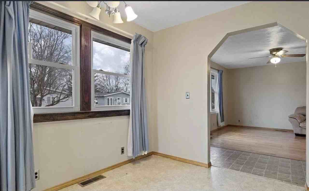 3033 Shadowfax Dr - Photo 5 of 23