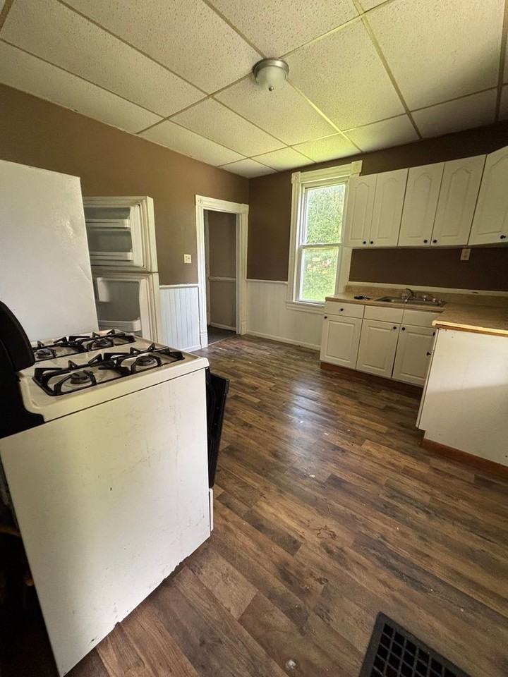 509 Martin St - Photo 7 of 10