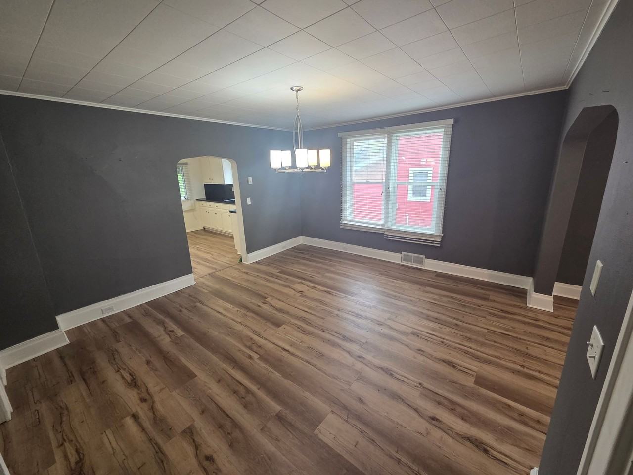 606 N 60th Ave W - Photo 2 of 10