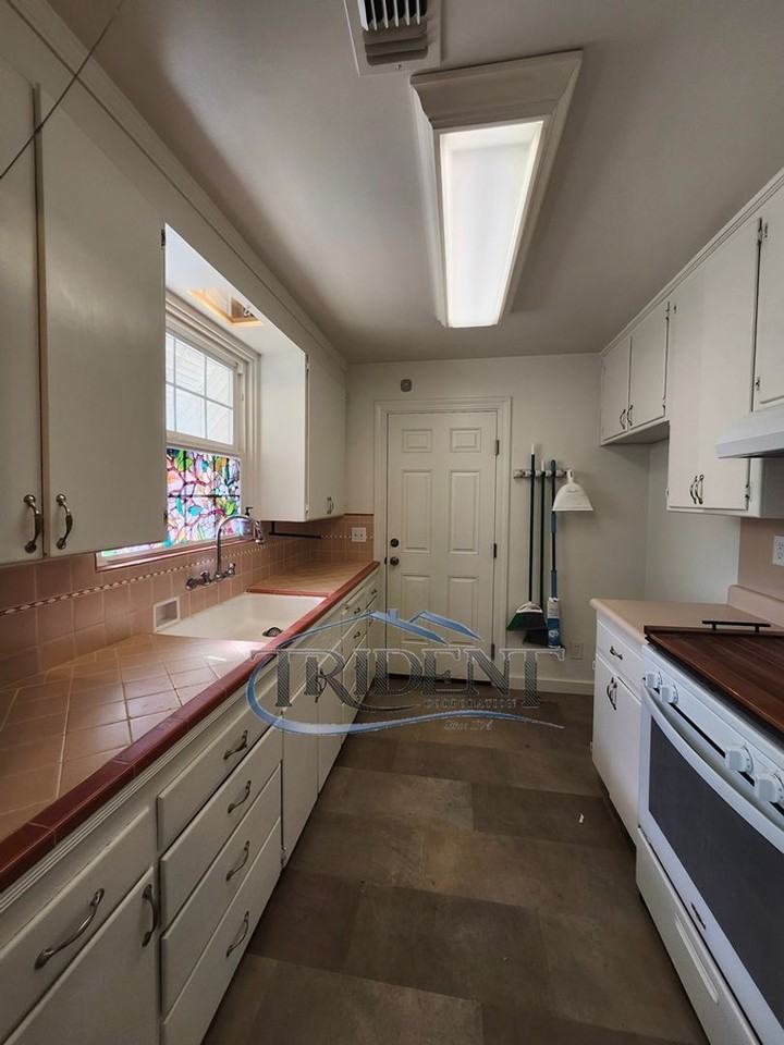 1117 Divver St - Photo 5 of 21