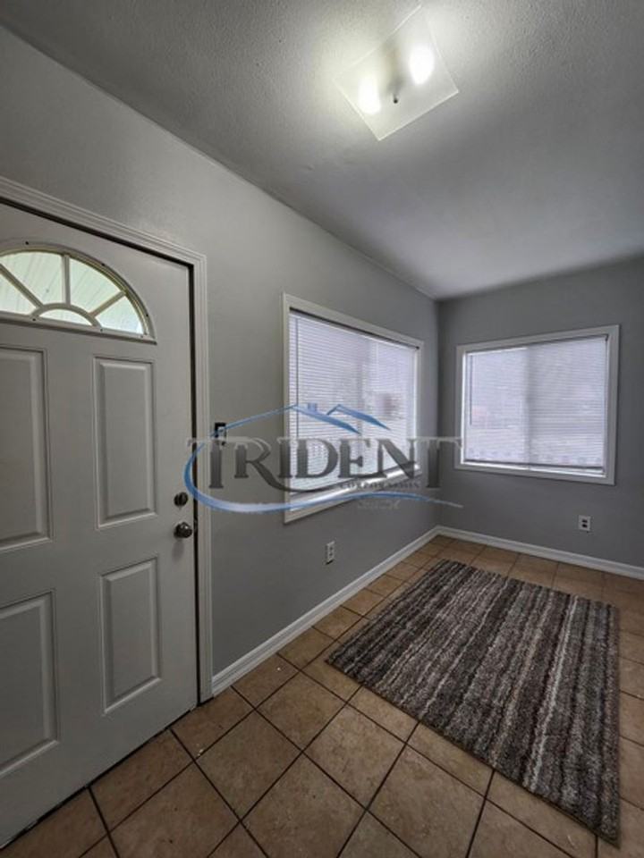 831 I St - Photo 3 of 22