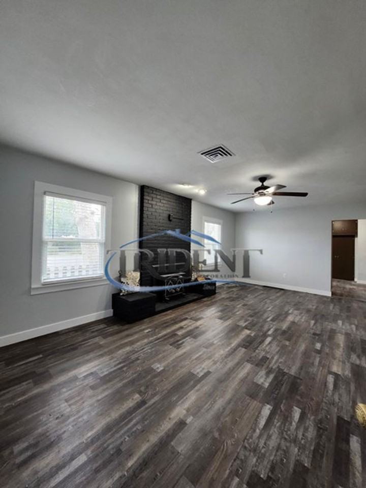 831 I St - Photo 4 of 22
