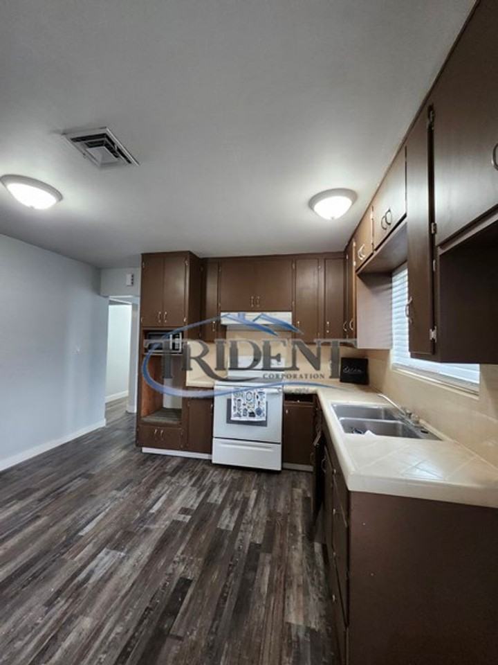 831 I St - Photo 7 of 22