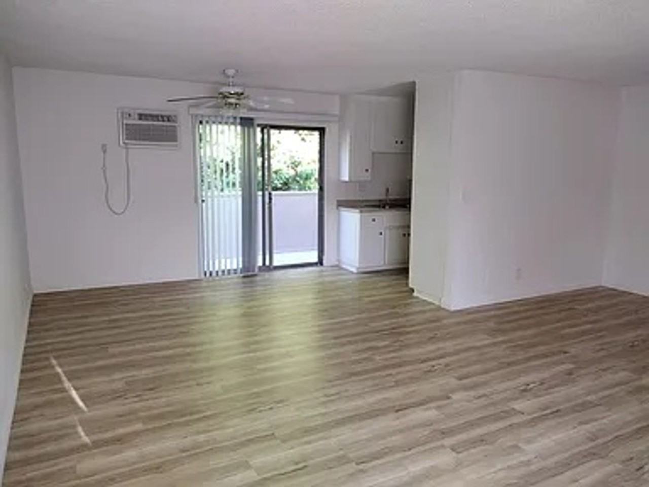 650 Westmount Drive - Photo 4 of 6