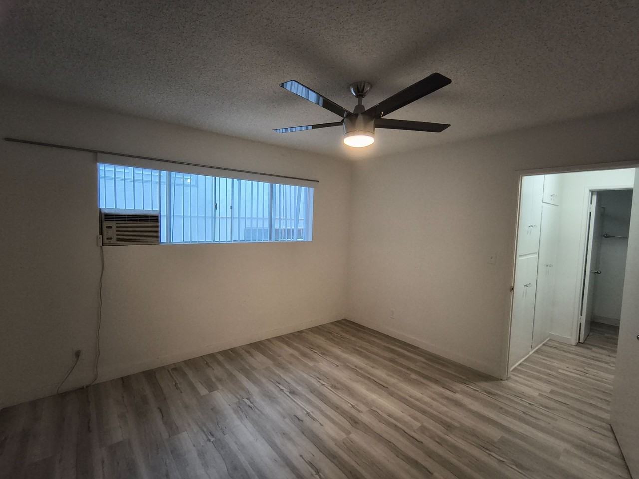 650 Westmount Drive - Photo 5 of 6