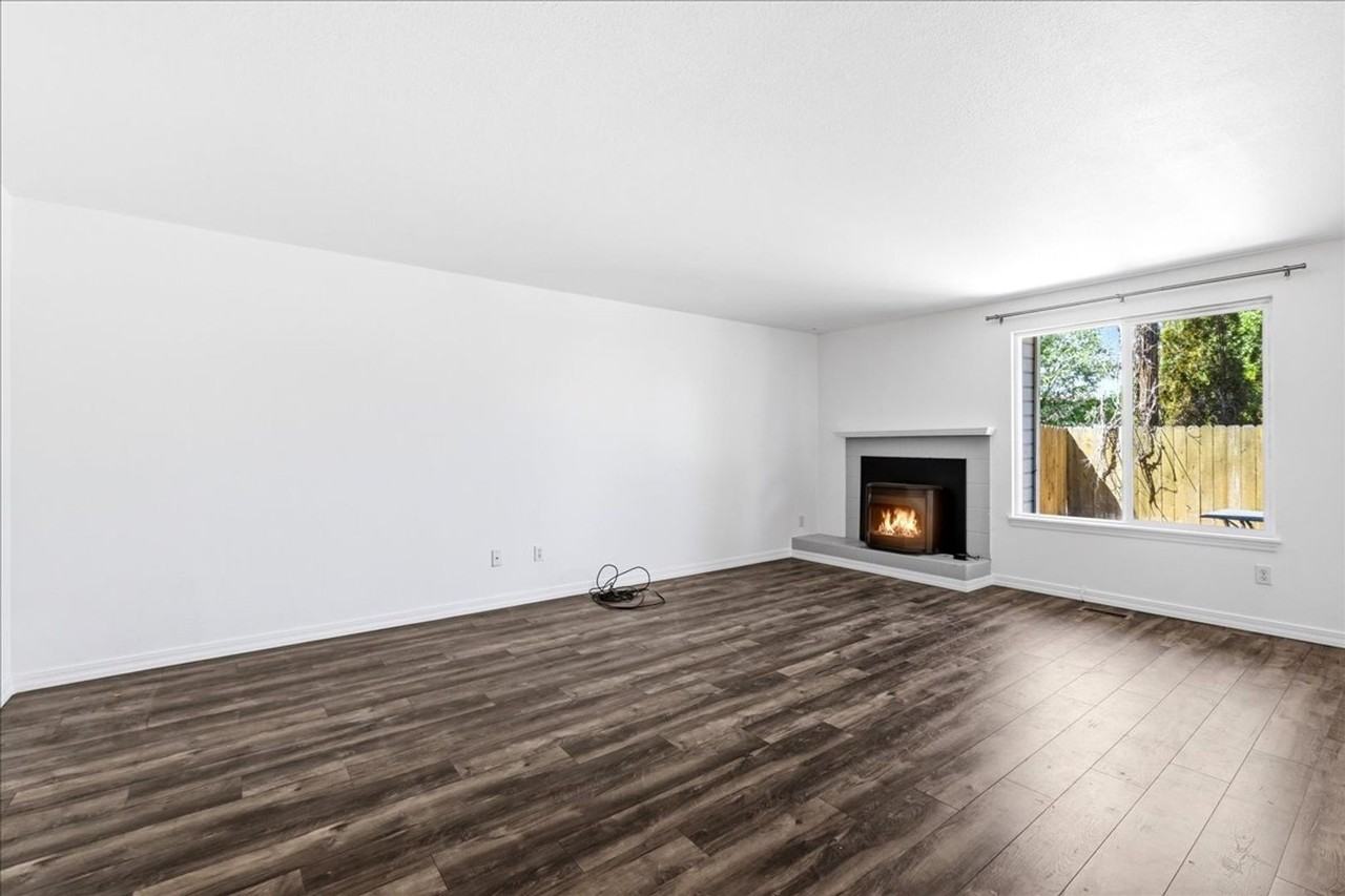 186 E Elwood Ln - Photo 4 of 39